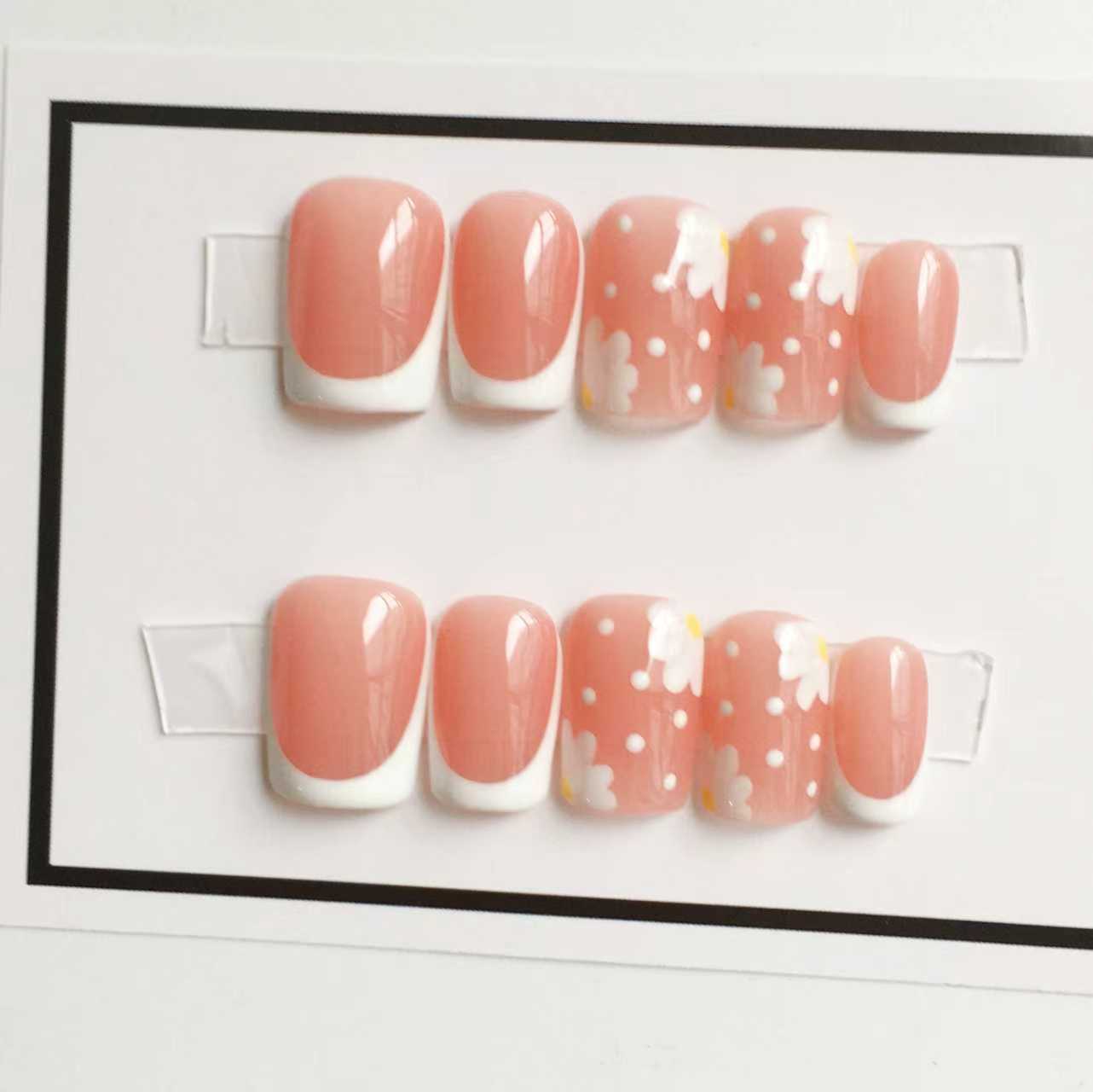 NAIL ART: Press on nails, reusable, standard selection