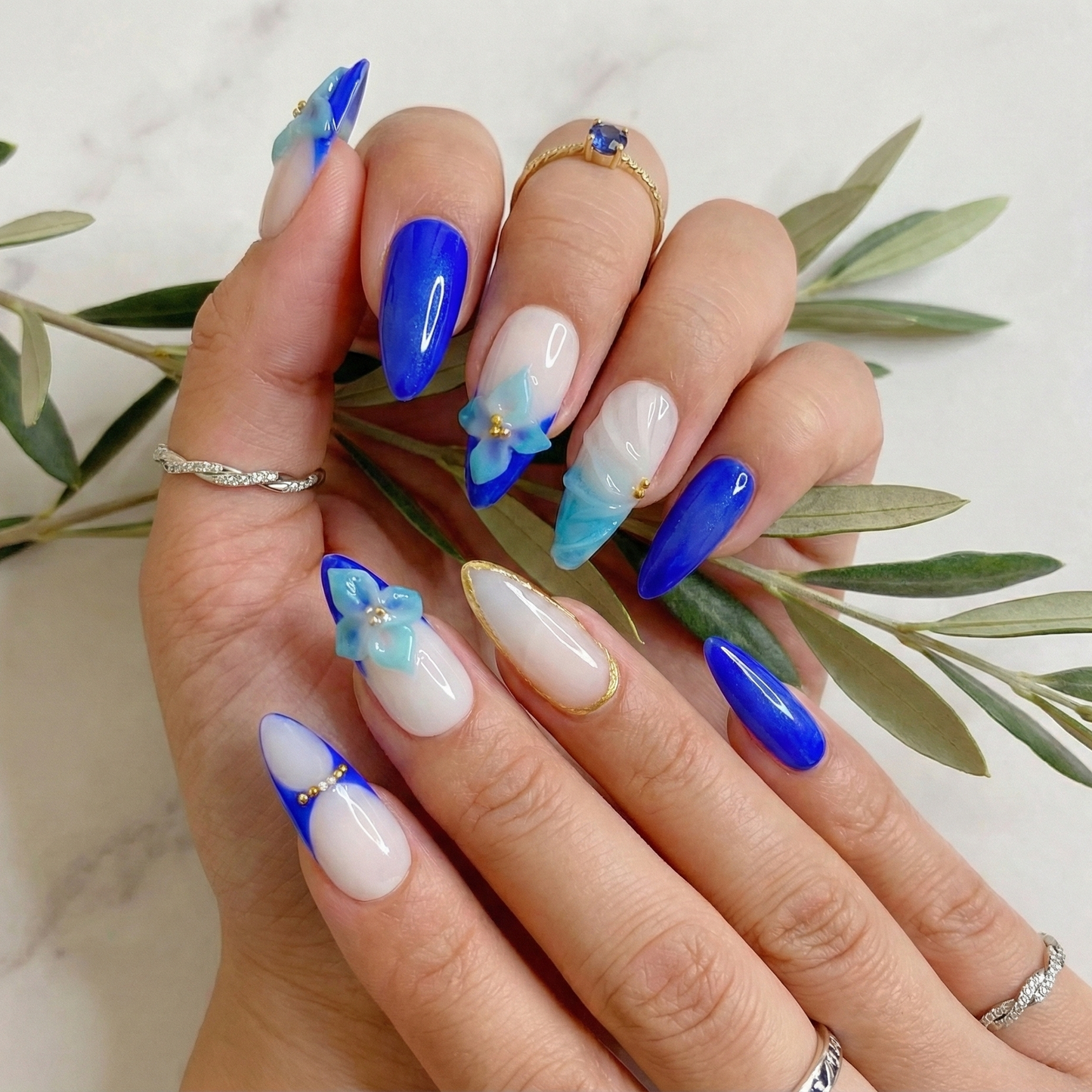 Customized Press On Nail Art, Blue