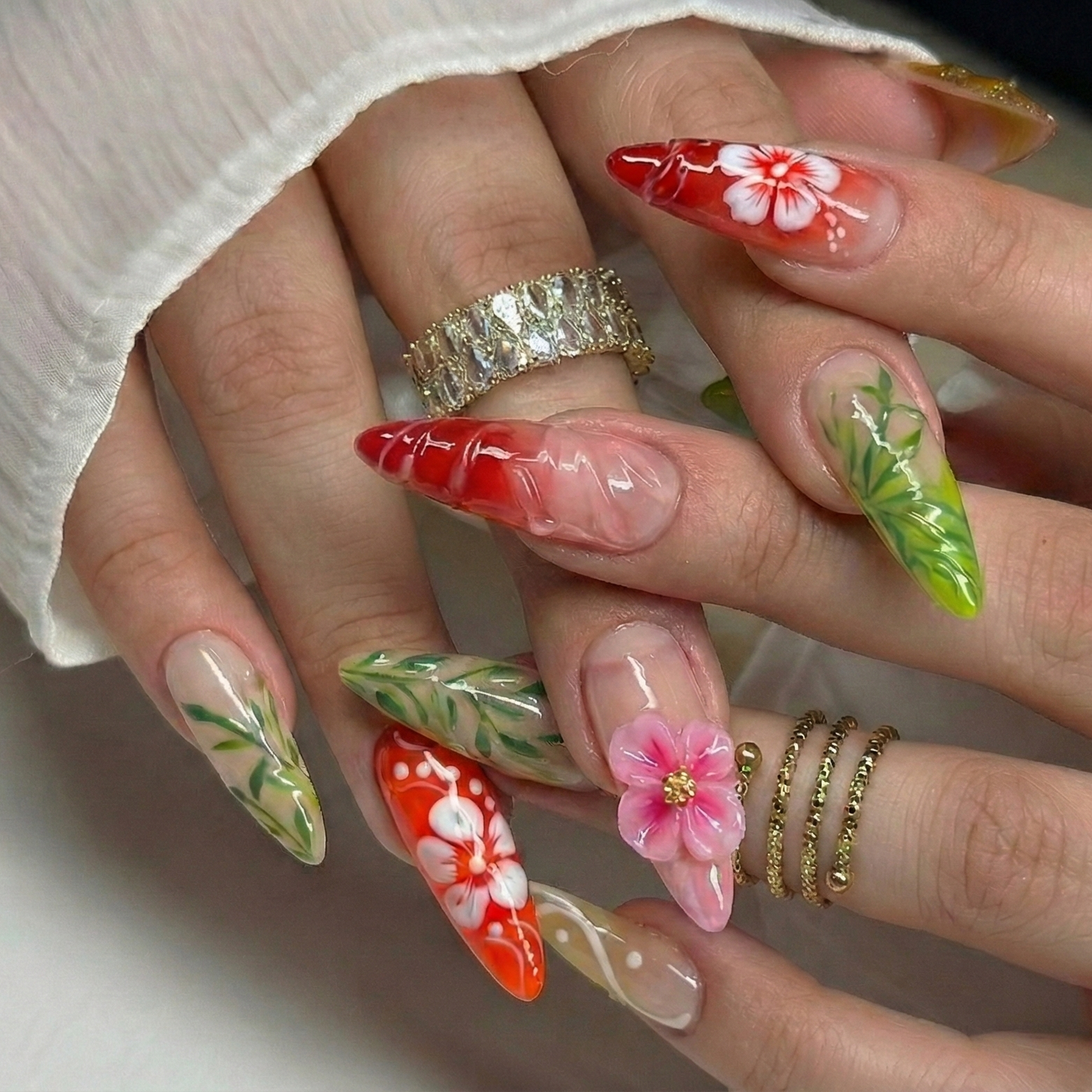Customized Press On Nail Art, Multicolor