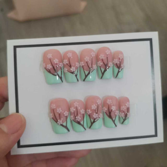 NAIL ART: Press on nails, reusable, standard selection